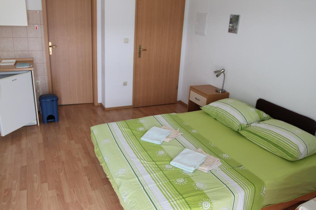 Apartments Marinko Stari Grad  Habitación foto